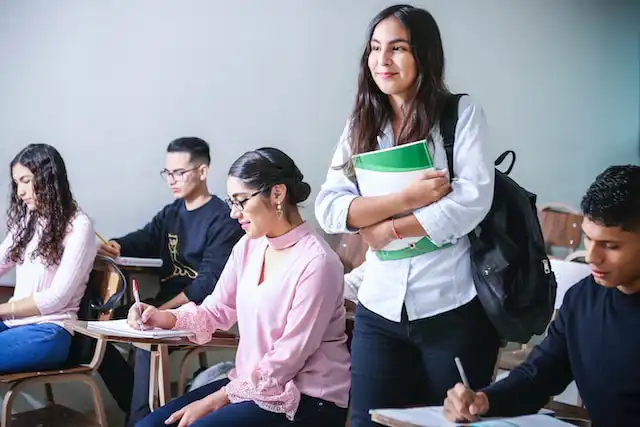 How to Become a Good Teacher: 10 Tips